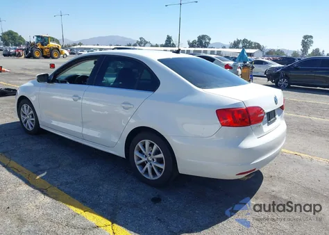 2013 Volkswagen Jetta 2.5L Se z USA, uszkodzony, nr VIN 3VWDP7AJ5DM237497